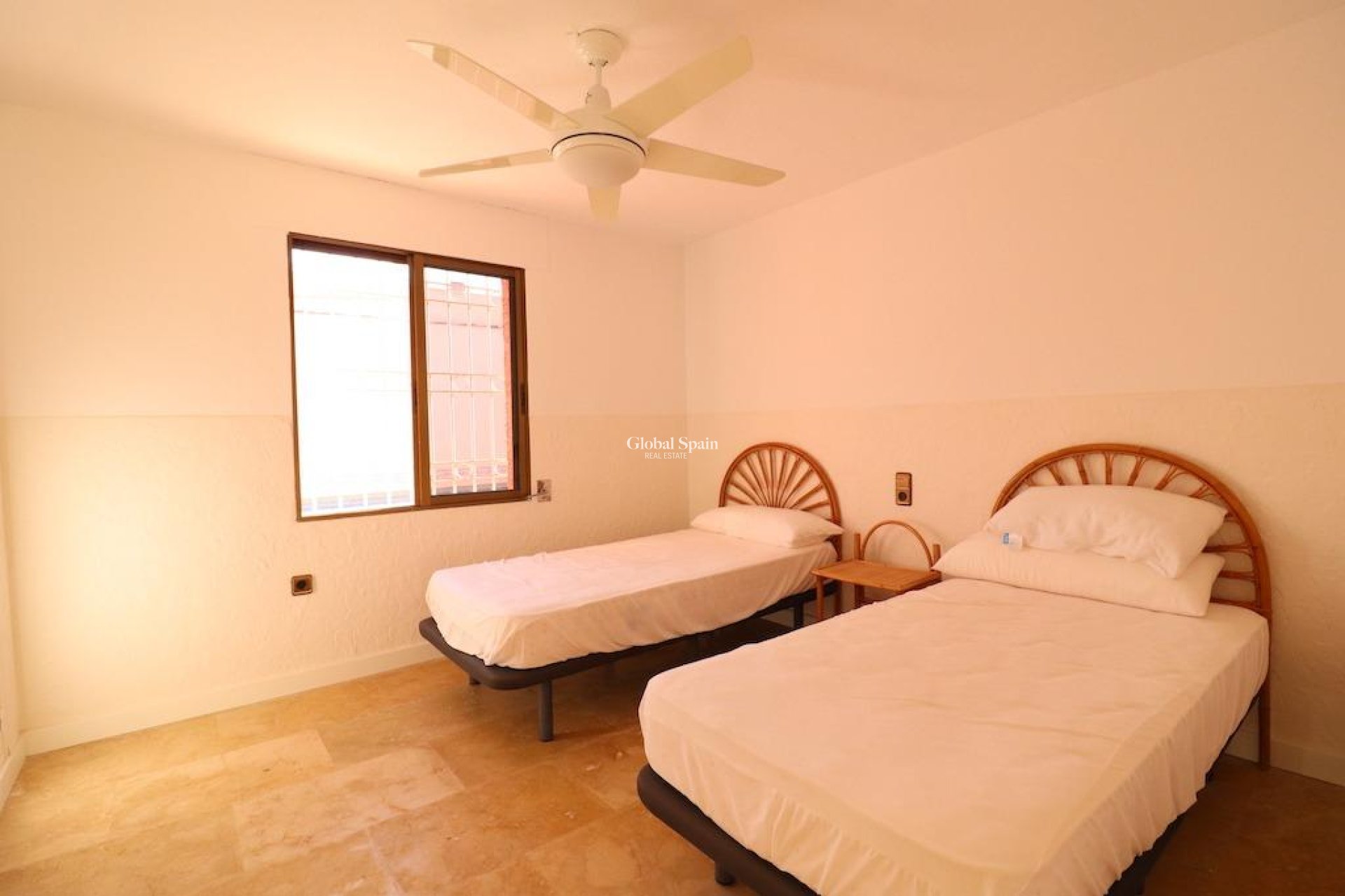 Revente - Villa -
CABO ROIG - MUY CERCA DE LA PLAYA