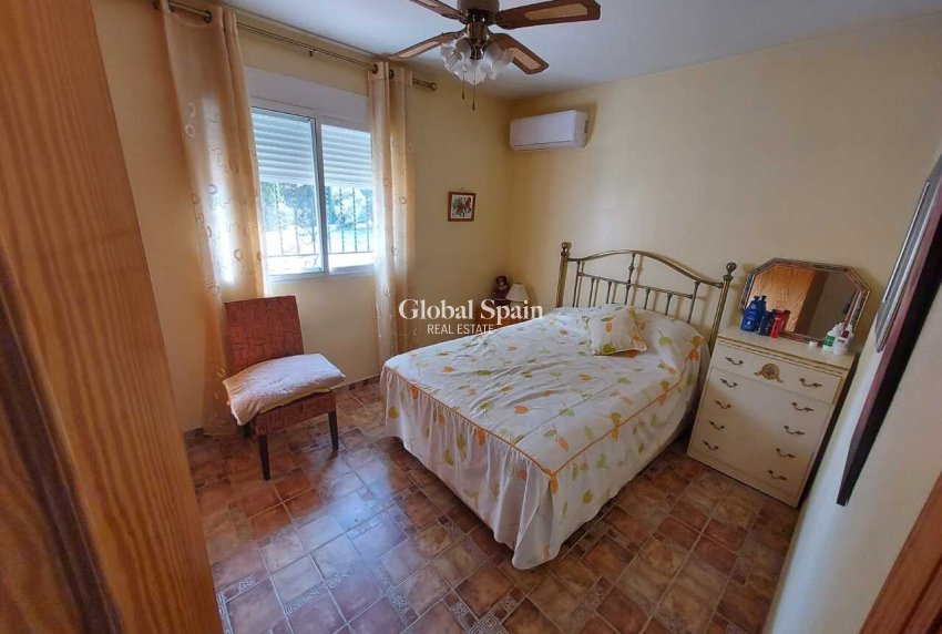 Revente - VILLA -
CALASPARRA - Inland