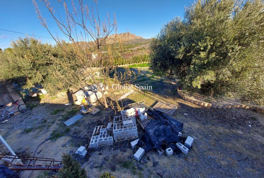 Revente - VILLA -
CALASPARRA - Inland