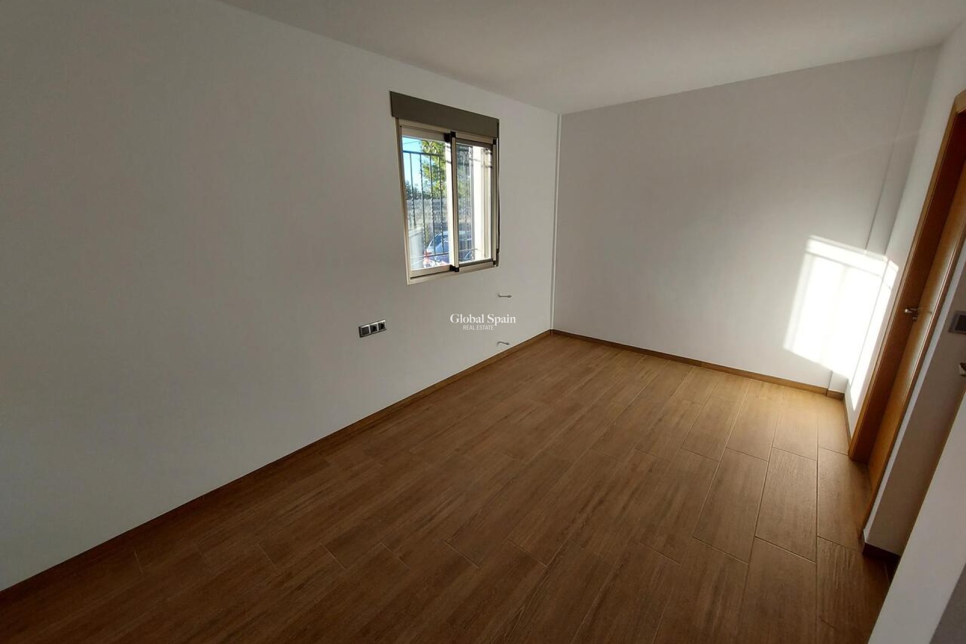 Revente - VILLA -
CALASPARRA - Inland