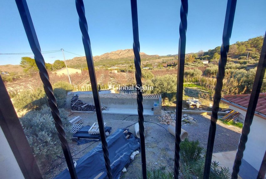 Revente - VILLA -
CALASPARRA - Inland