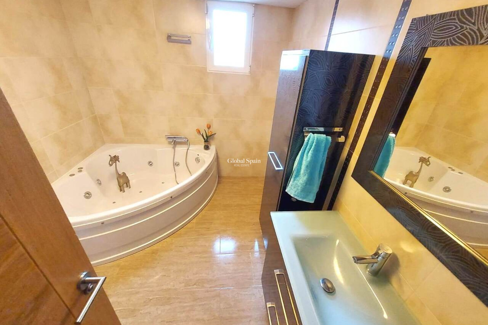 Revente - VILLA -
CALASPARRA - Inland