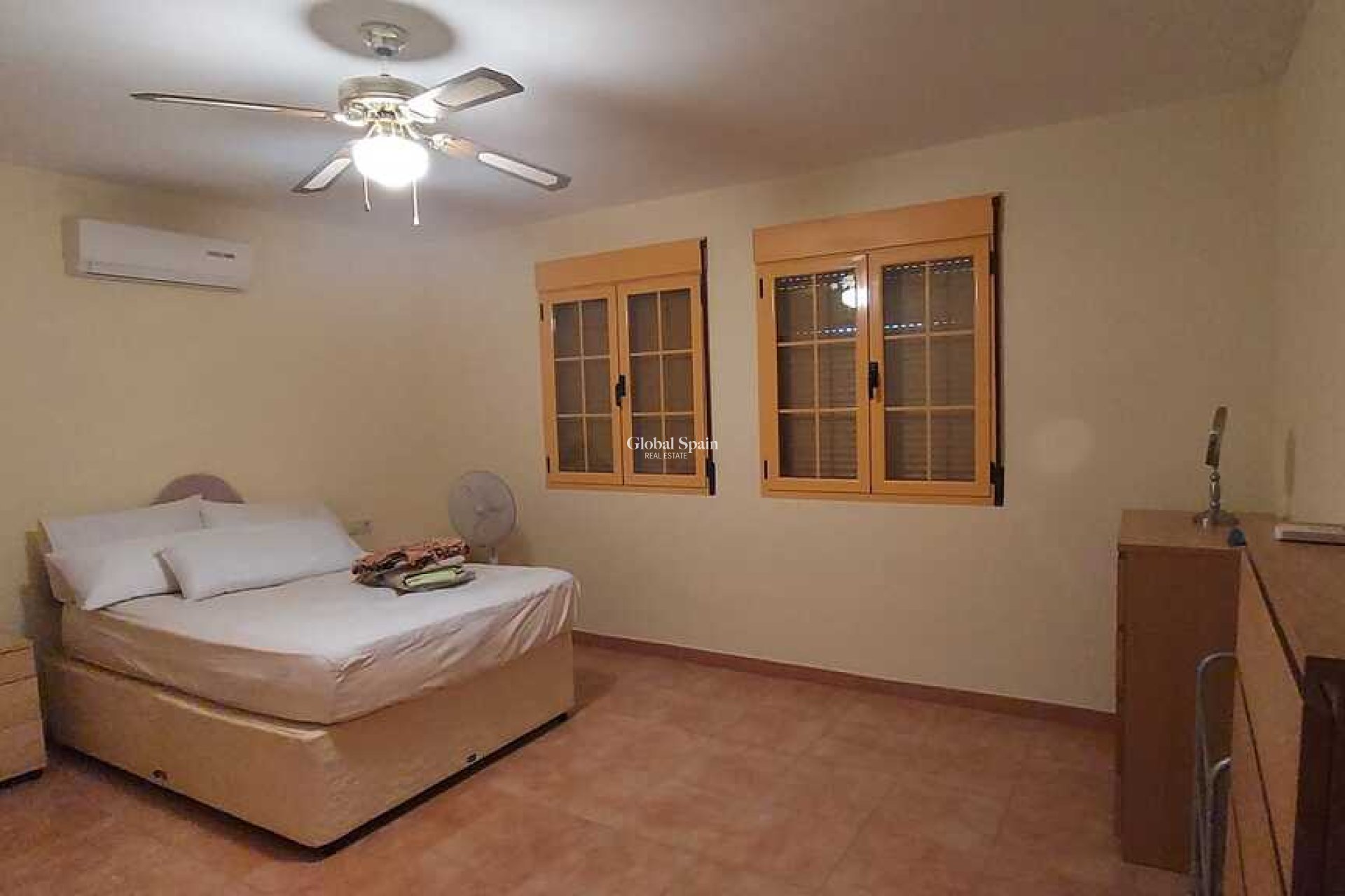 Revente - VILLA -
CALASPARRA - Inland