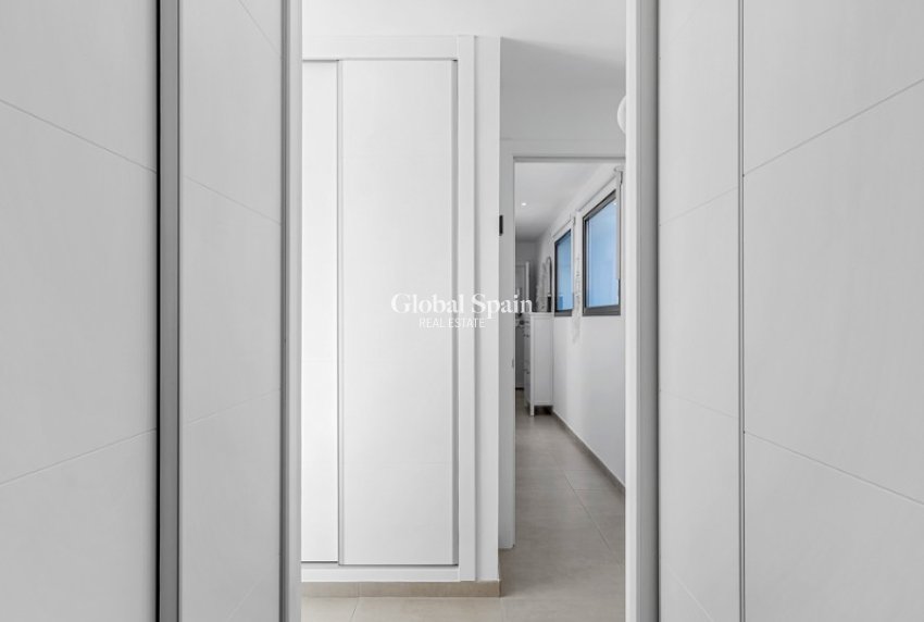 Revente - VILLA -
CALASPARRA - Inland