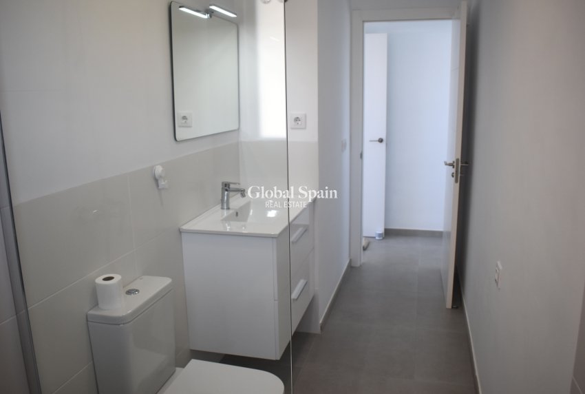 Revente - VILLA -
CALASPARRA - Inland