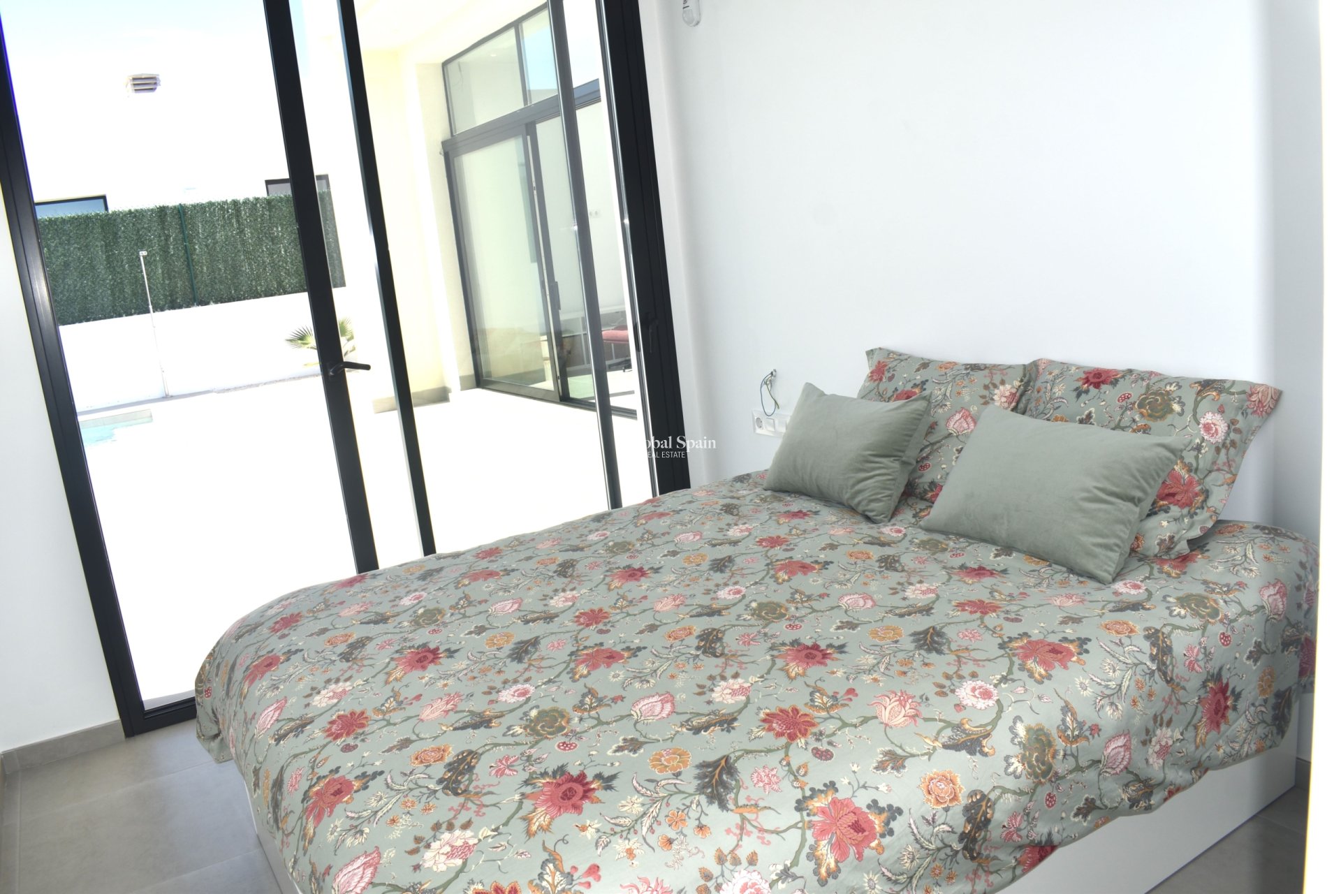 Revente - VILLA -
CALASPARRA - Inland