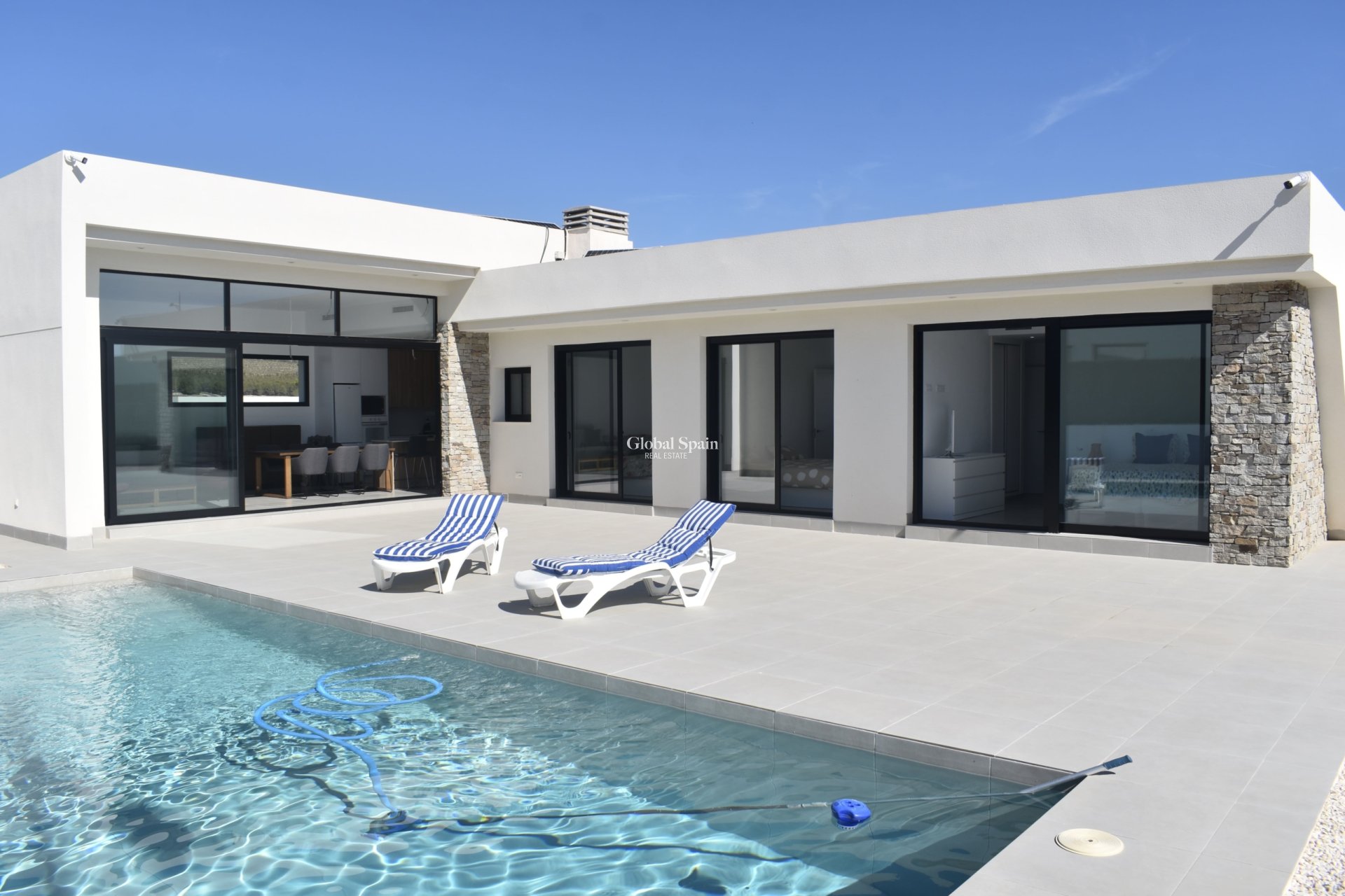 Revente - VILLA -
CALASPARRA - Inland