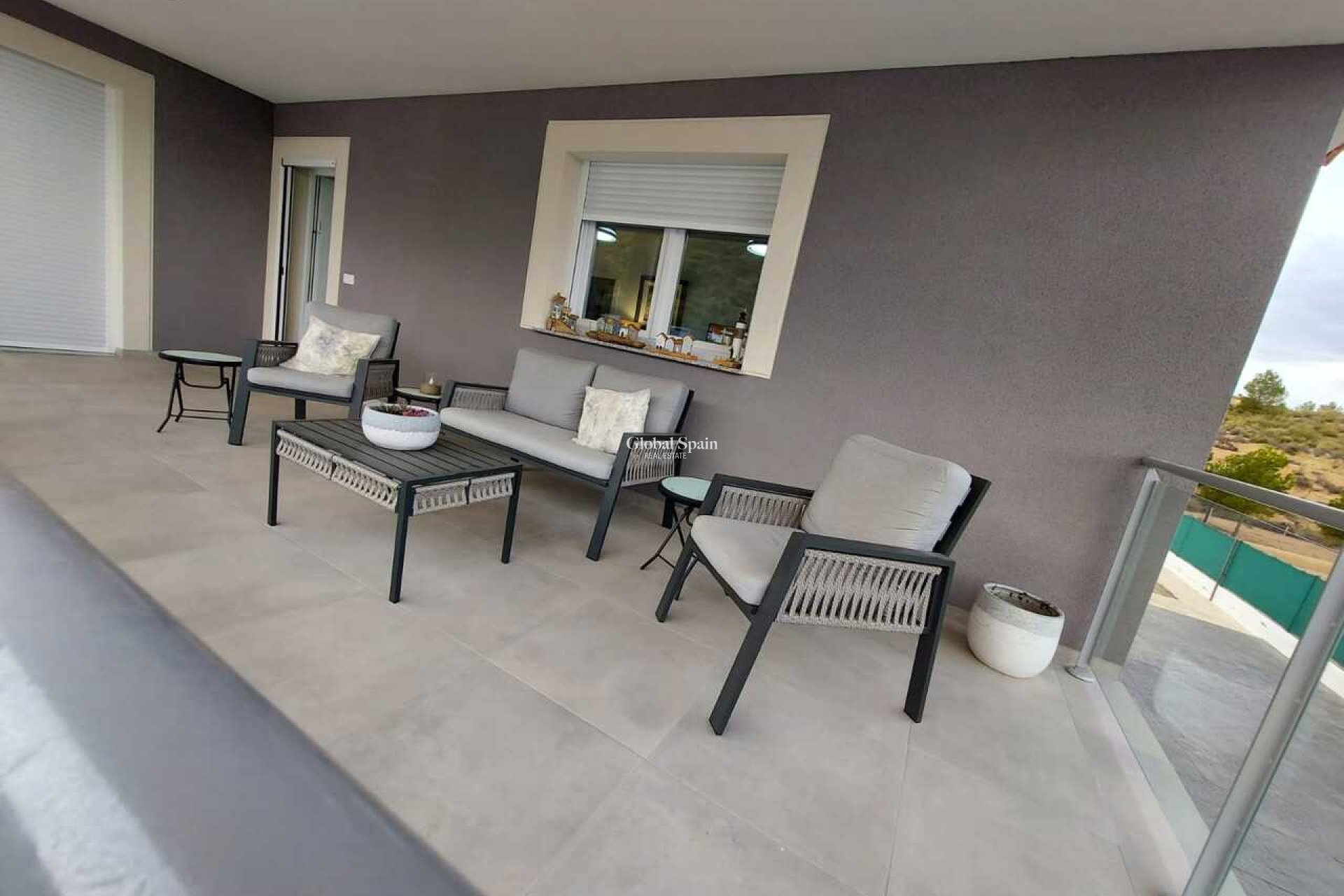 Revente - VILLA -
CALASPARRA - Inland