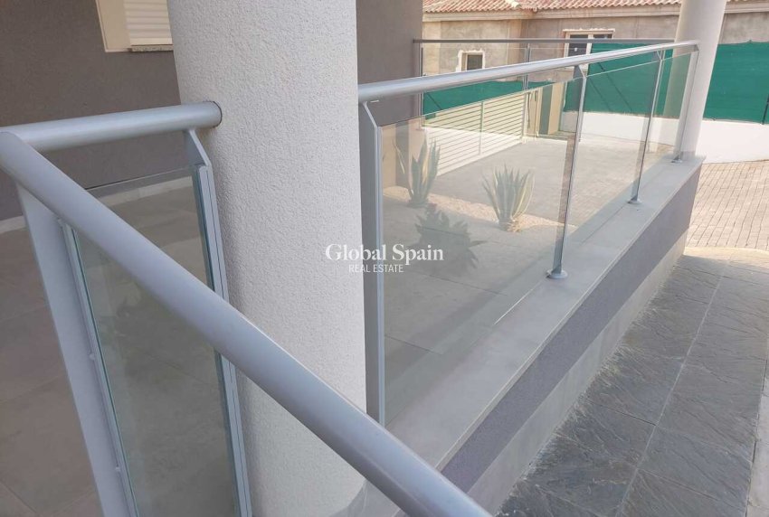 Revente - VILLA -
CALASPARRA - Inland