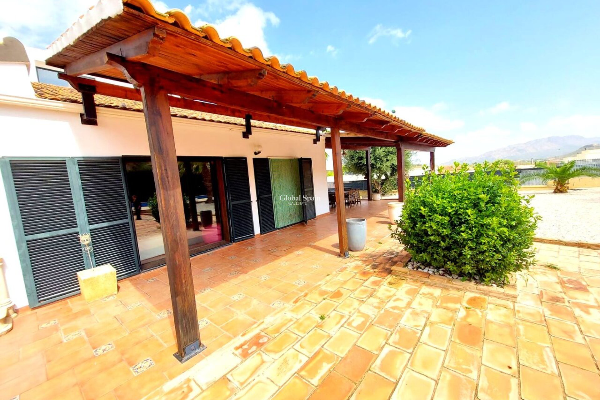 Revente - VILLA -
CALASPARRA - Inland