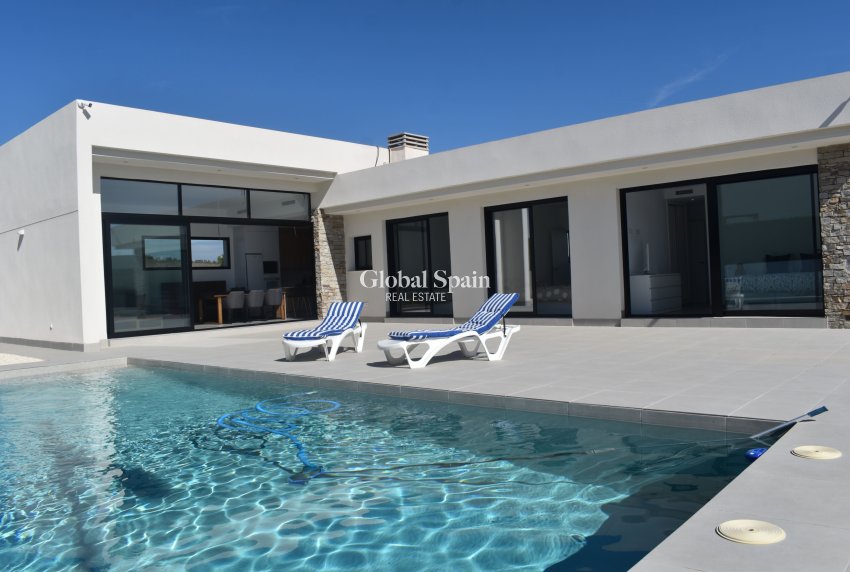 Revente - VILLA -
CALASPARRA - Inland