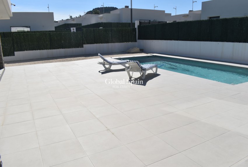 Revente - VILLA -
CALASPARRA - Inland