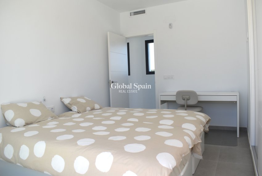 Revente - VILLA -
CALASPARRA - Inland