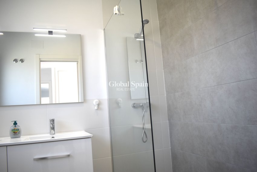 Revente - VILLA -
CALASPARRA - Inland