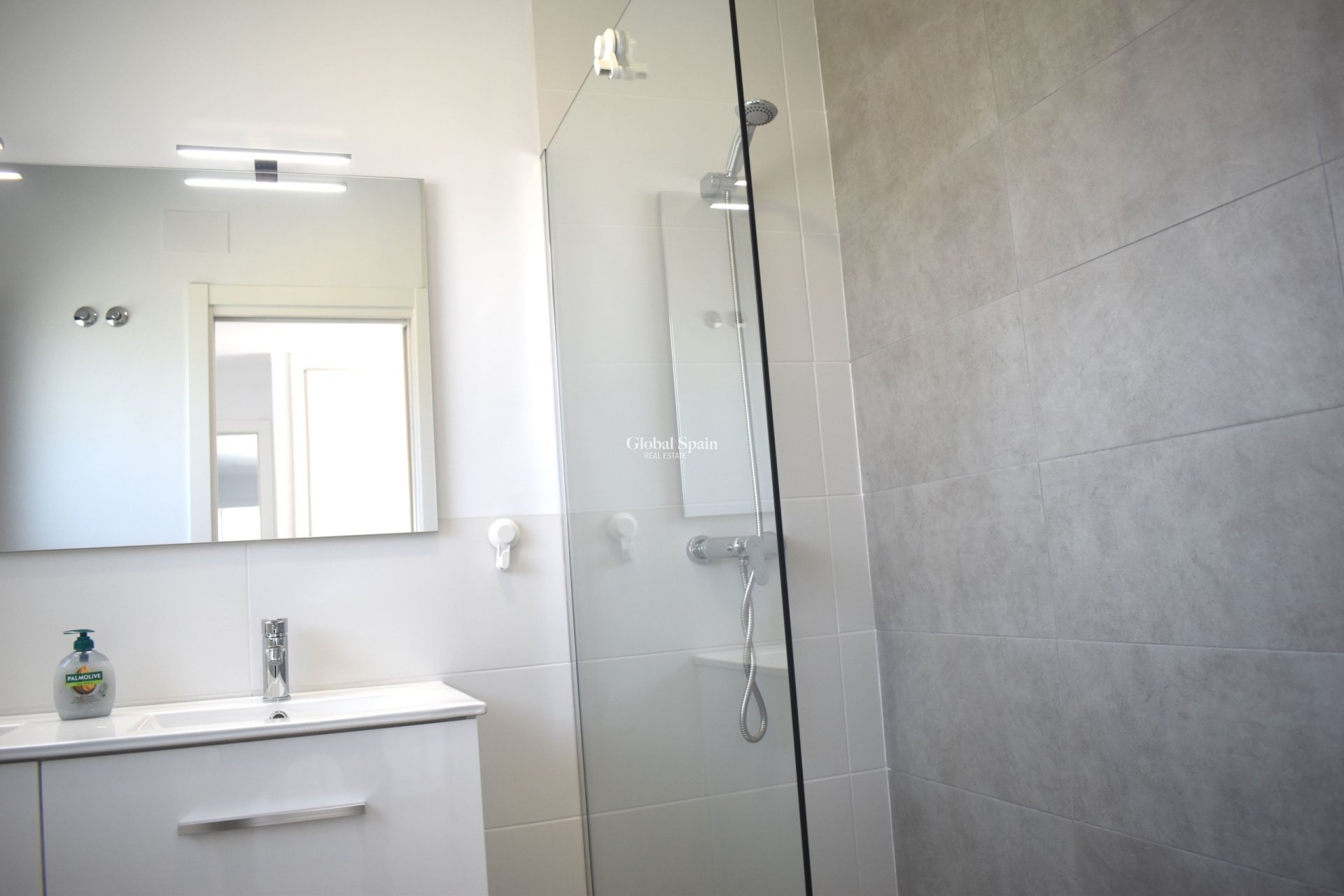 Revente - VILLA -
CALASPARRA - Inland