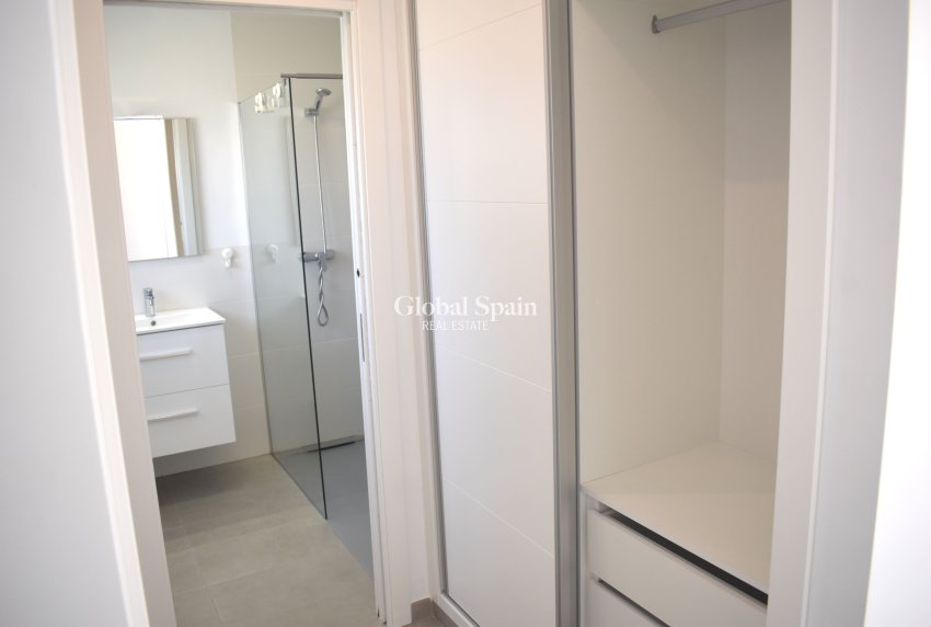 Revente - VILLA -
CALASPARRA - Inland