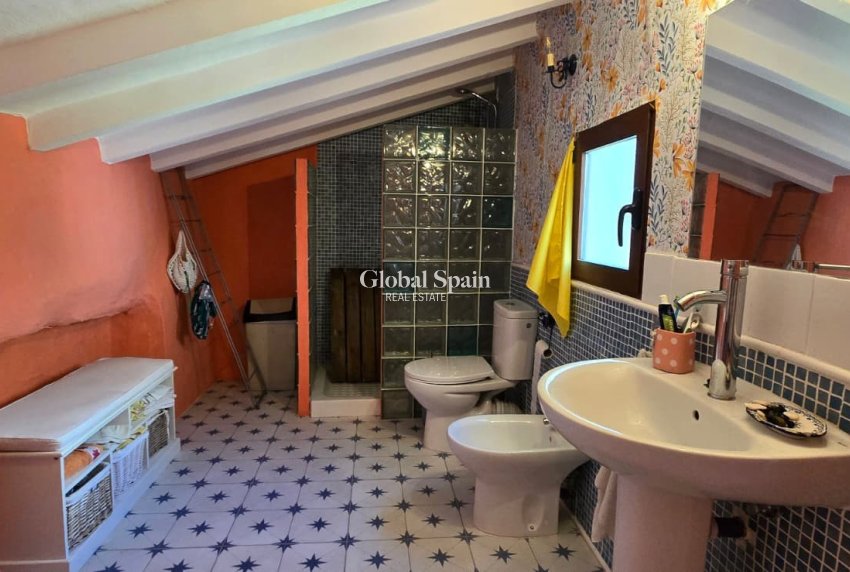 Revente - VILLA -
CALLOSA D'EN SARRIÀ - Callosa De Ensarrià