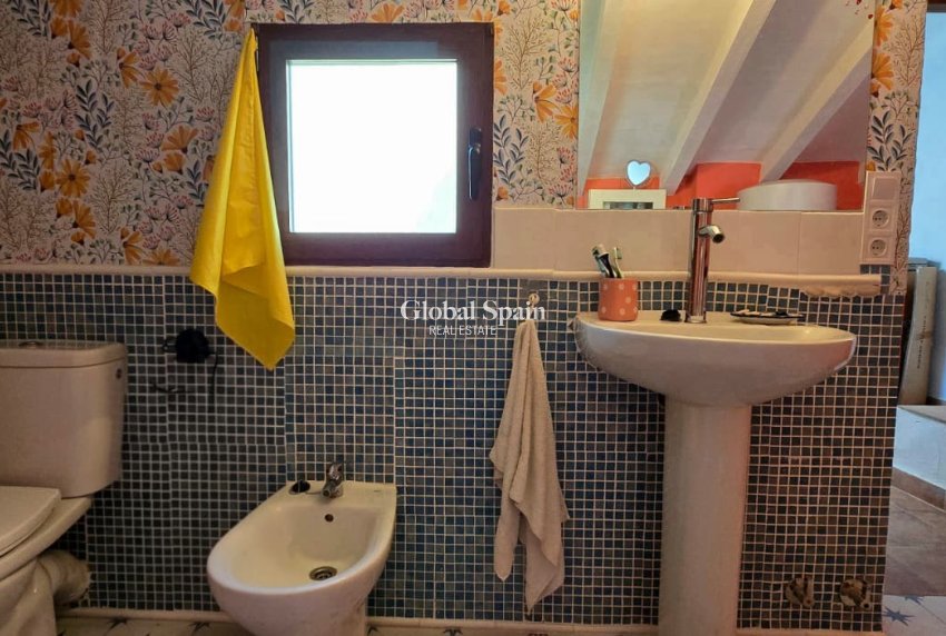 Revente - VILLA -
CALLOSA D'EN SARRIÀ - Callosa De Ensarrià