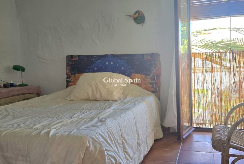 Revente - VILLA -
CALLOSA D'EN SARRIÀ - Callosa De Ensarrià