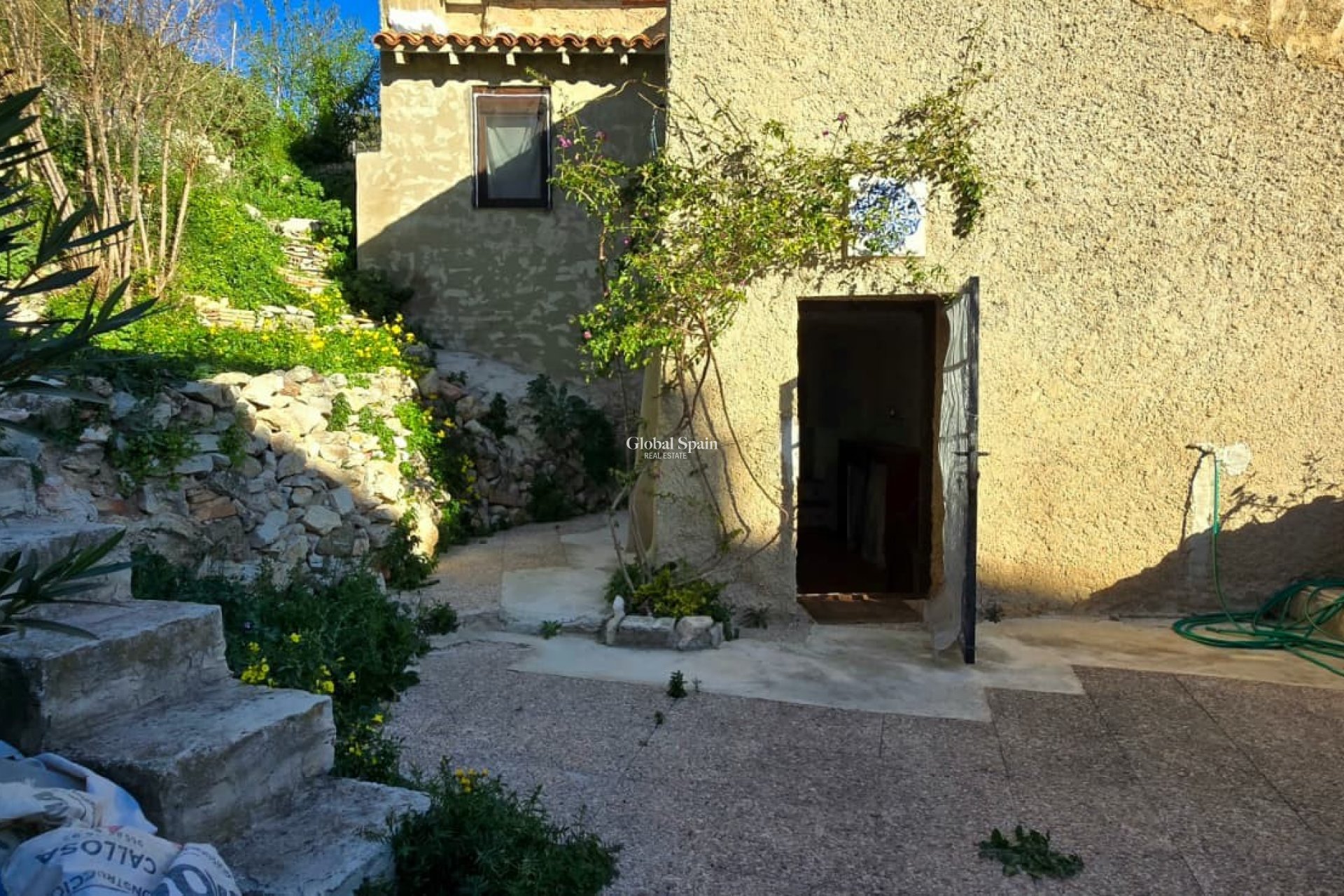 Revente - VILLA -
CALLOSA D'EN SARRIÀ - Callosa De Ensarrià