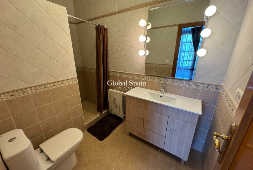 Revente - VILLA -
CALLOSA D'EN SARRIÀ - Callosa De Ensarrià