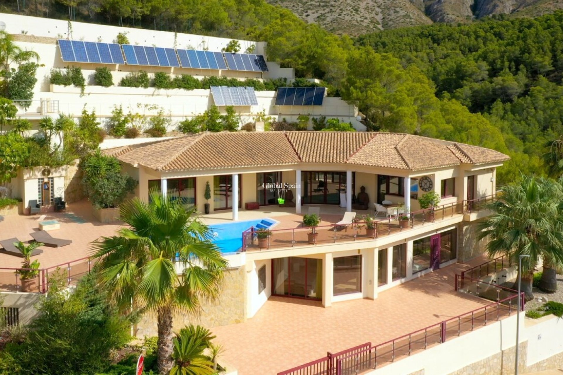 Revente - VILLA -
CALLOSA D'EN SARRIÀ - Costa Blanca