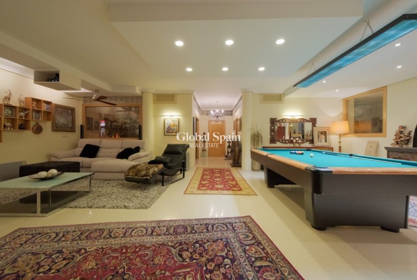 Revente - VILLA -
CALLOSA D'EN SARRIÀ - Costa Blanca