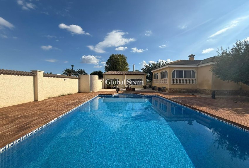 Revente - VILLA -
CALLOSA DEL SEGURA