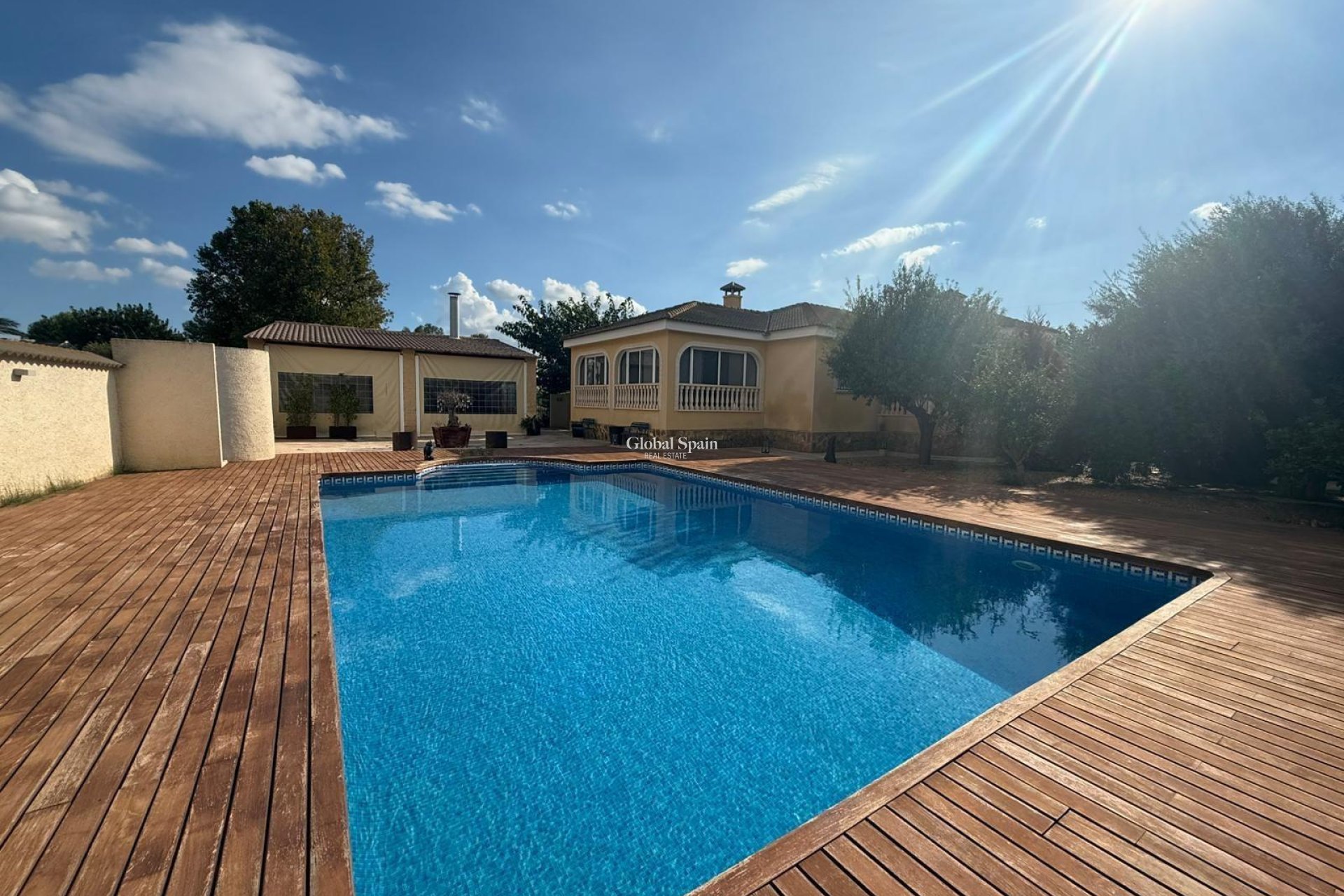 Revente - VILLA -
CALLOSA DEL SEGURA