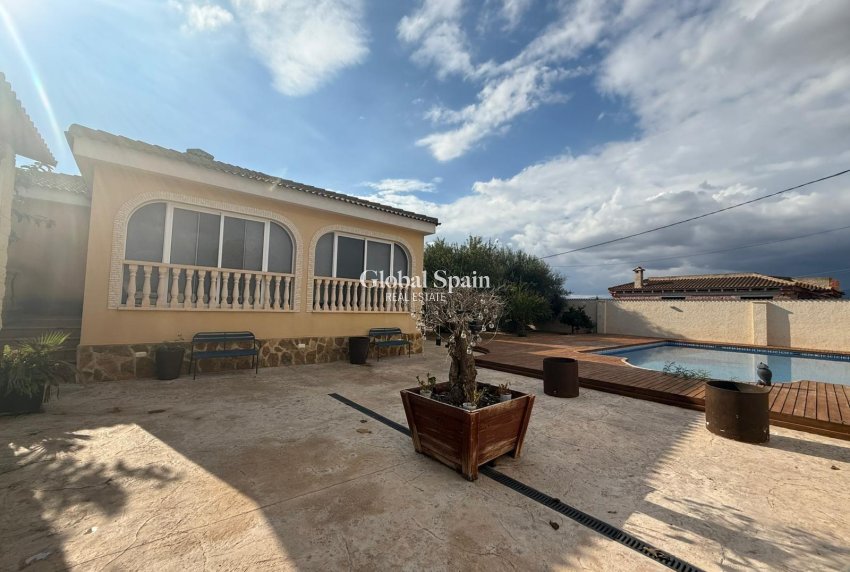 Revente - VILLA -
CALLOSA DEL SEGURA