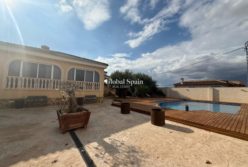 Revente - VILLA -
CALLOSA DEL SEGURA