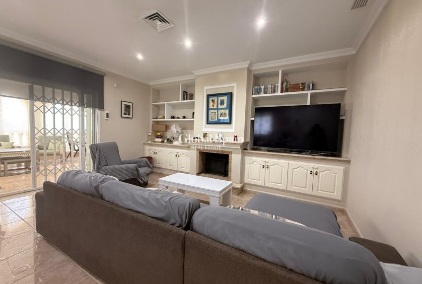 Revente - VILLA -
CALLOSA DEL SEGURA