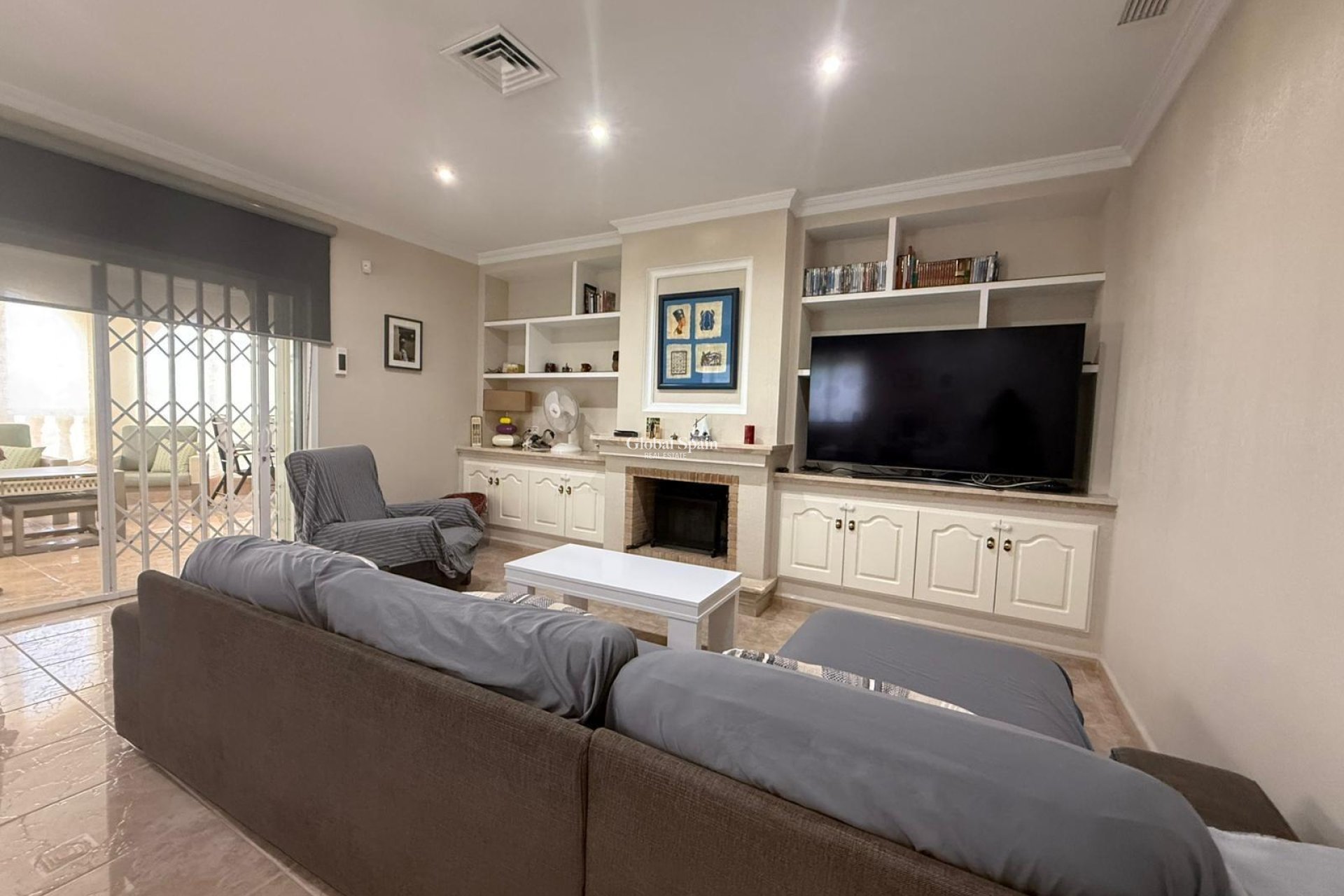 Revente - VILLA -
CALLOSA DEL SEGURA