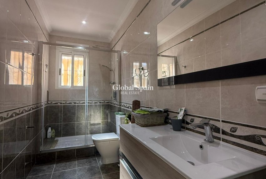 Revente - VILLA -
CALLOSA DEL SEGURA