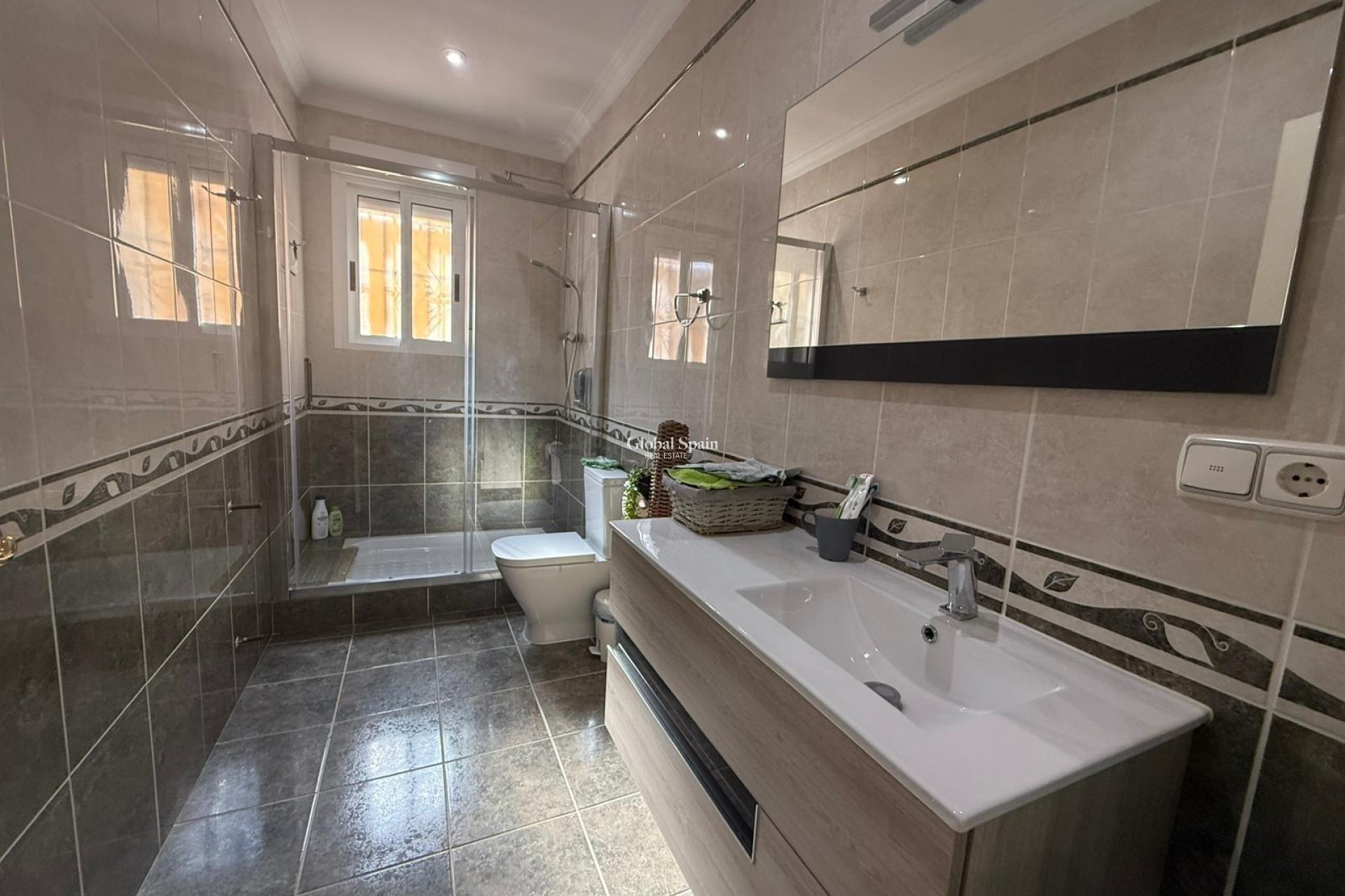 Revente - VILLA -
CALLOSA DEL SEGURA