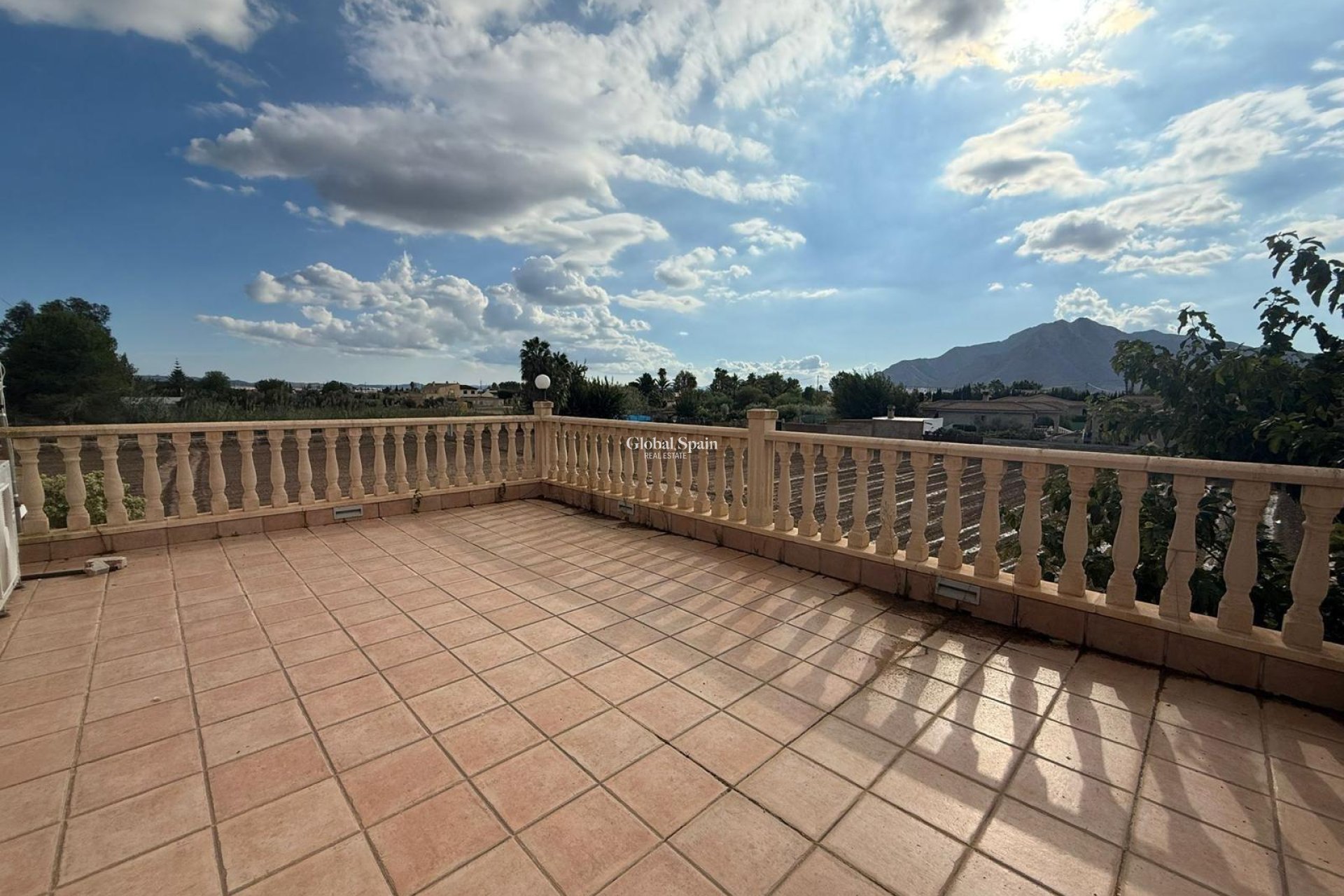 Revente - VILLA -
CALLOSA DEL SEGURA