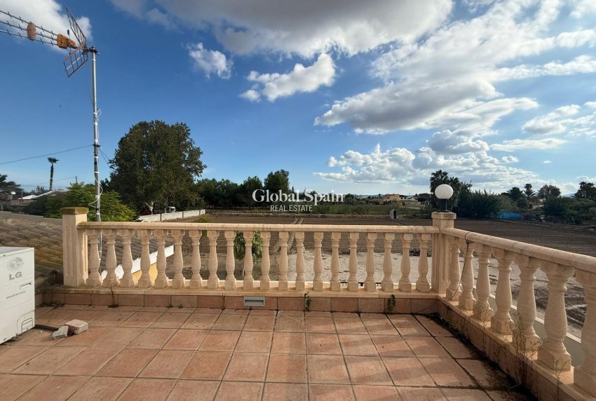 Revente - VILLA -
CALLOSA DEL SEGURA