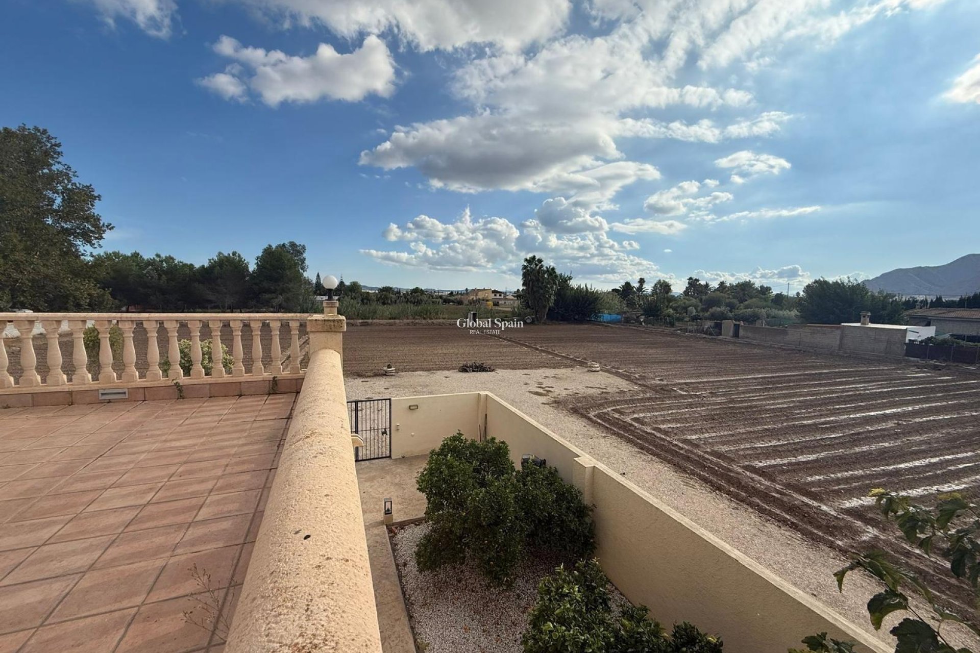 Revente - VILLA -
CALLOSA DEL SEGURA