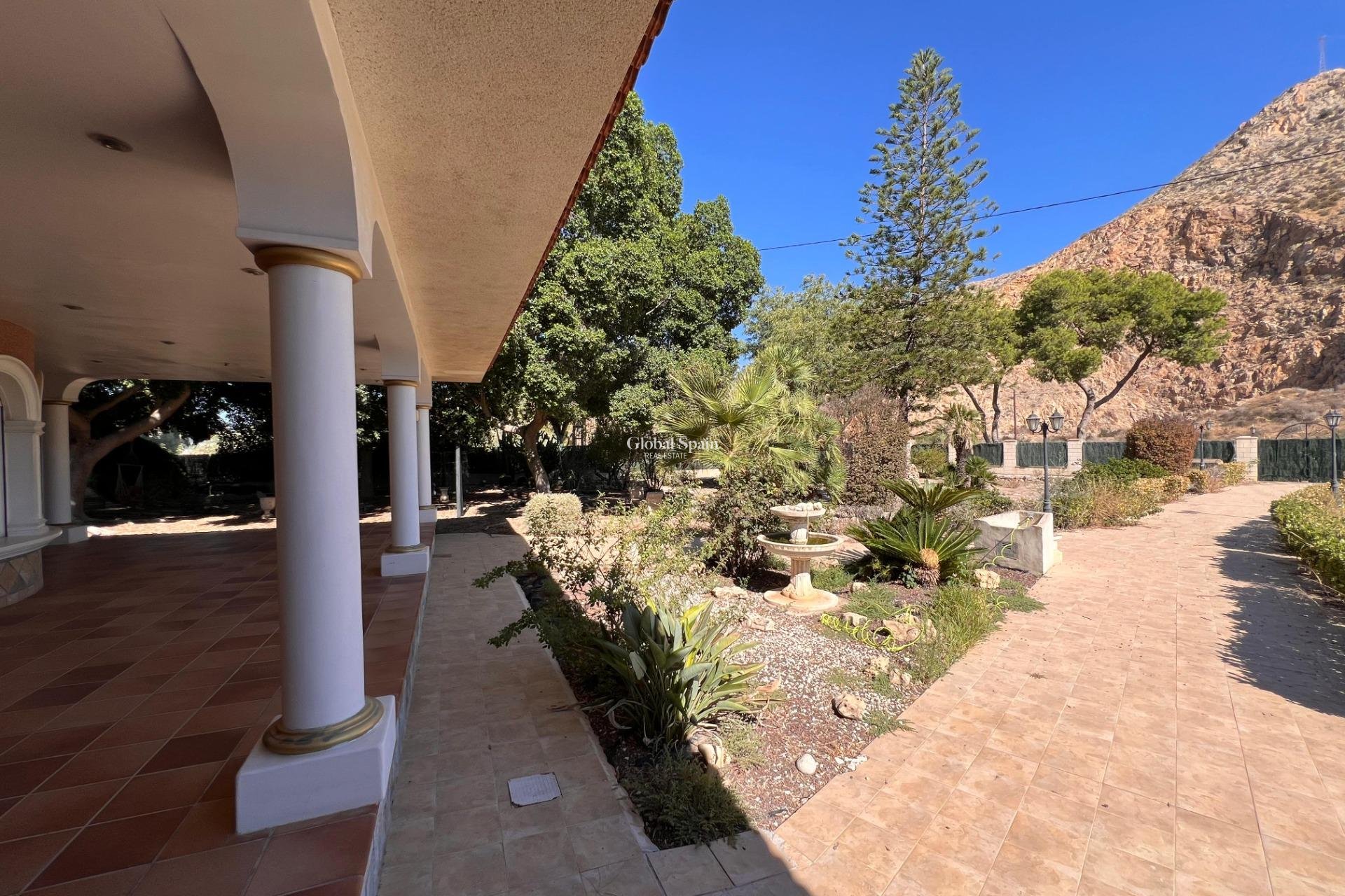 Revente - VILLA -
CALLOSA DEL SEGURA