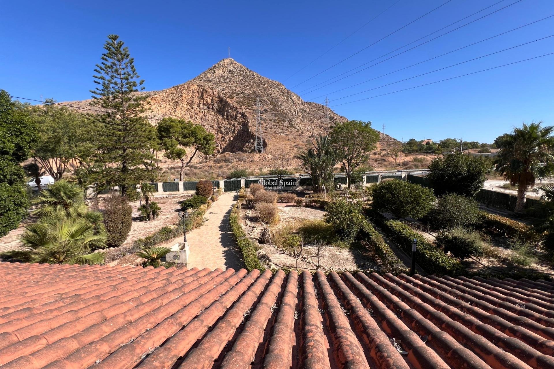 Revente - VILLA -
CALLOSA DEL SEGURA