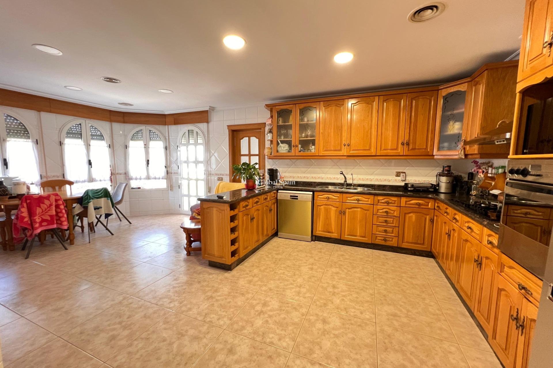 Revente - VILLA -
CALLOSA DEL SEGURA