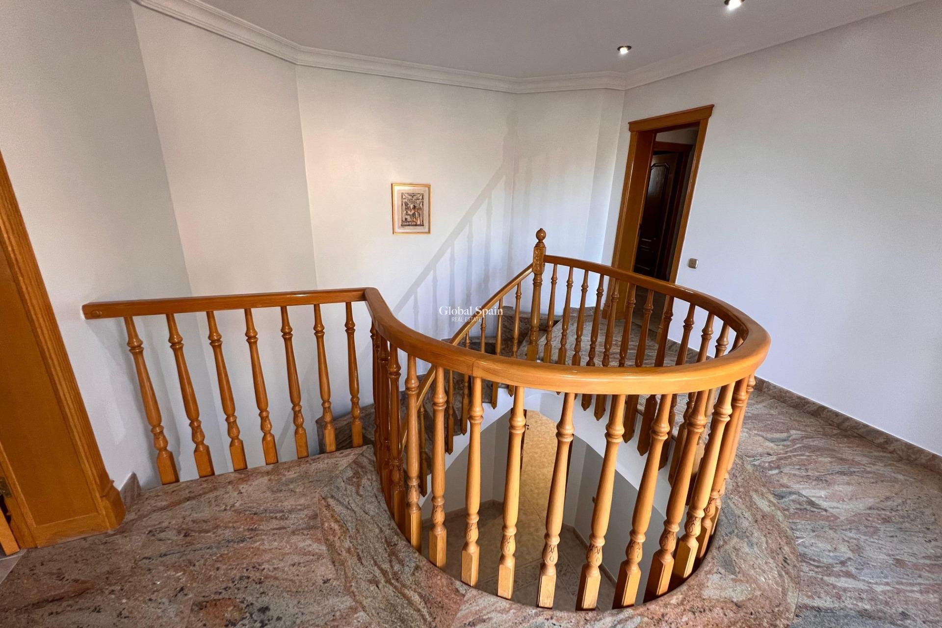 Revente - VILLA -
CALLOSA DEL SEGURA