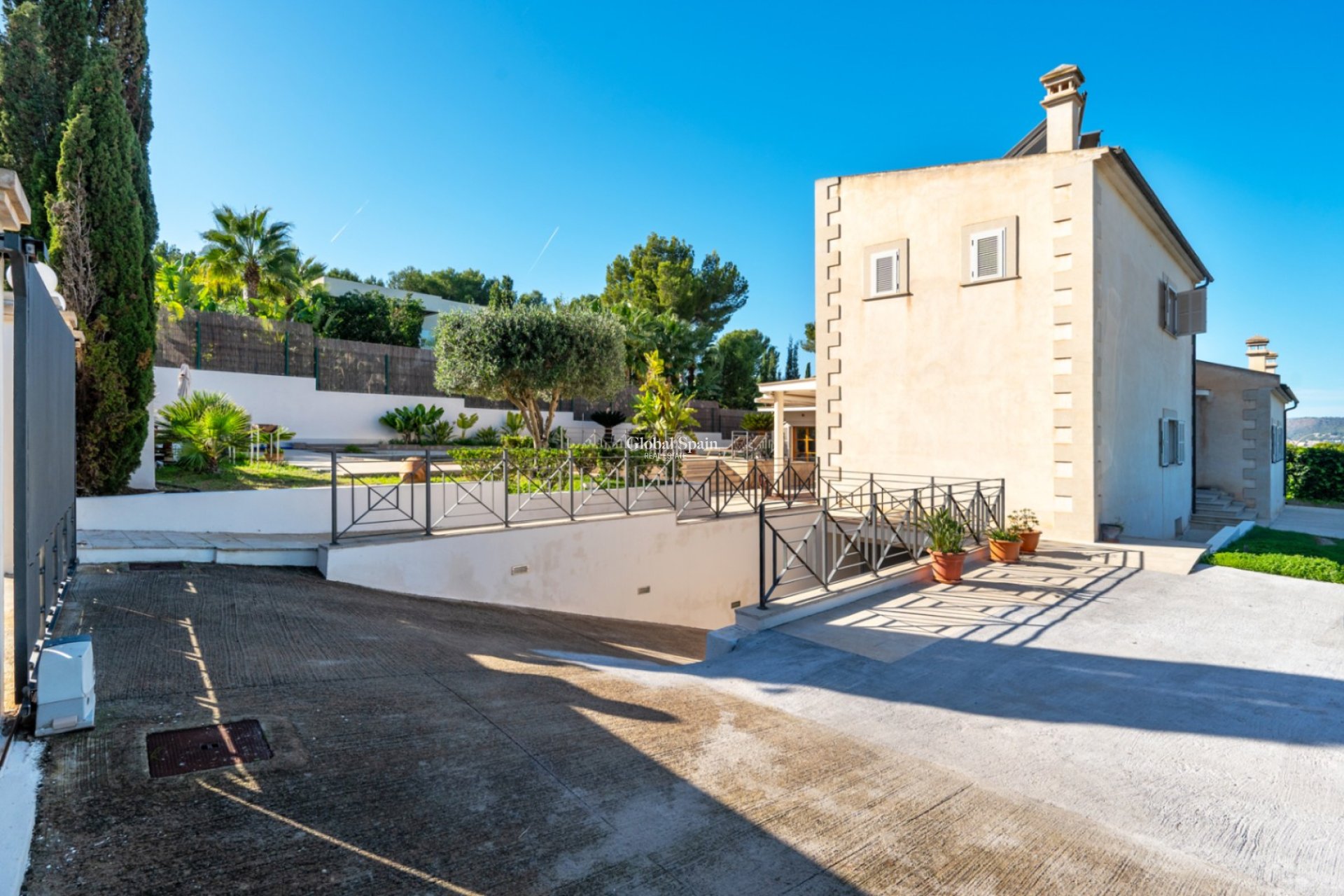 Revente - VILLA -
Calviá - Mallorca