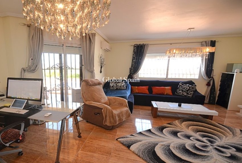 Revente - VILLA -
CAMPOS DEL RÍO - Inland