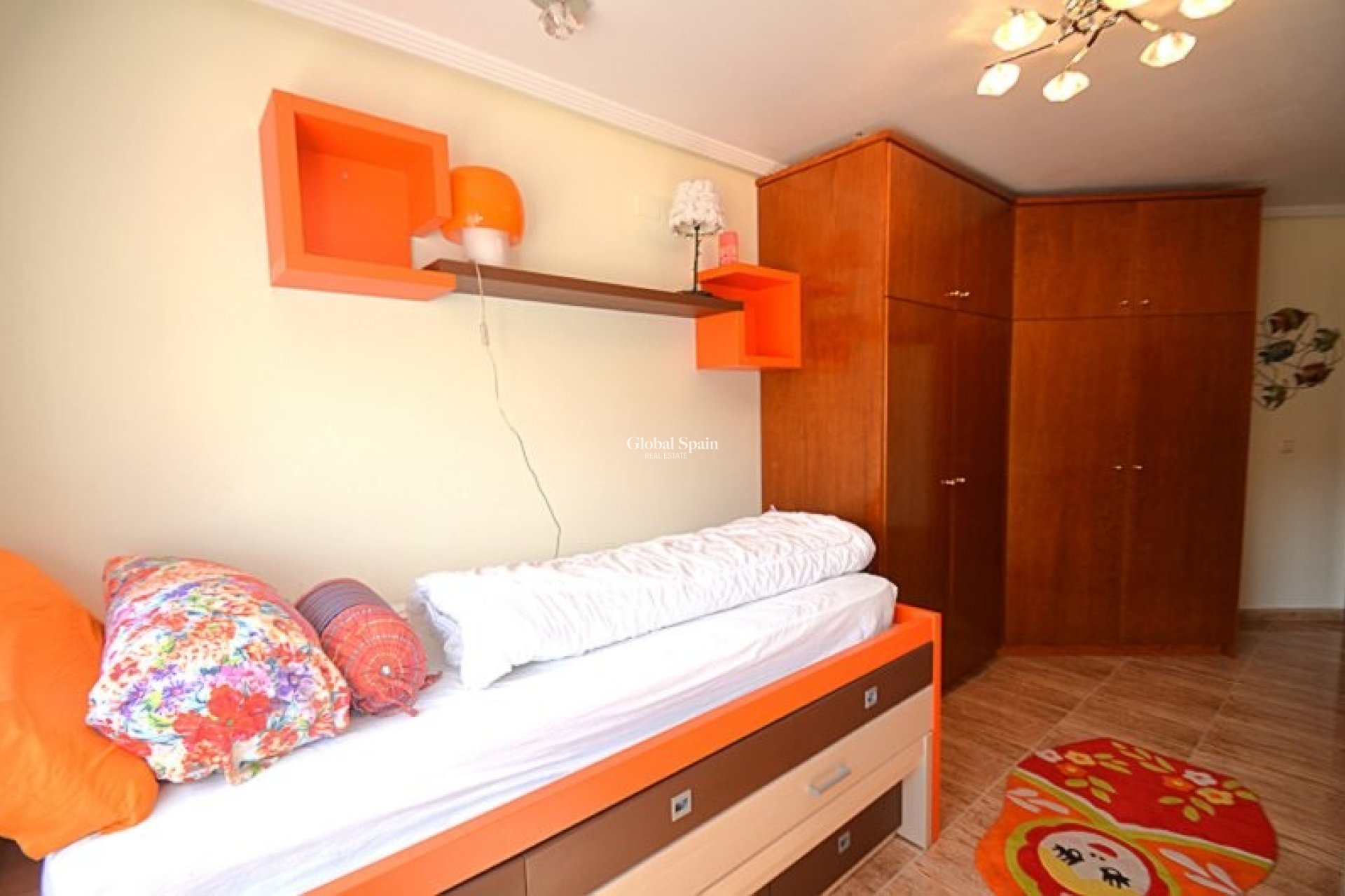 Revente - VILLA -
CAMPOS DEL RÍO - Inland