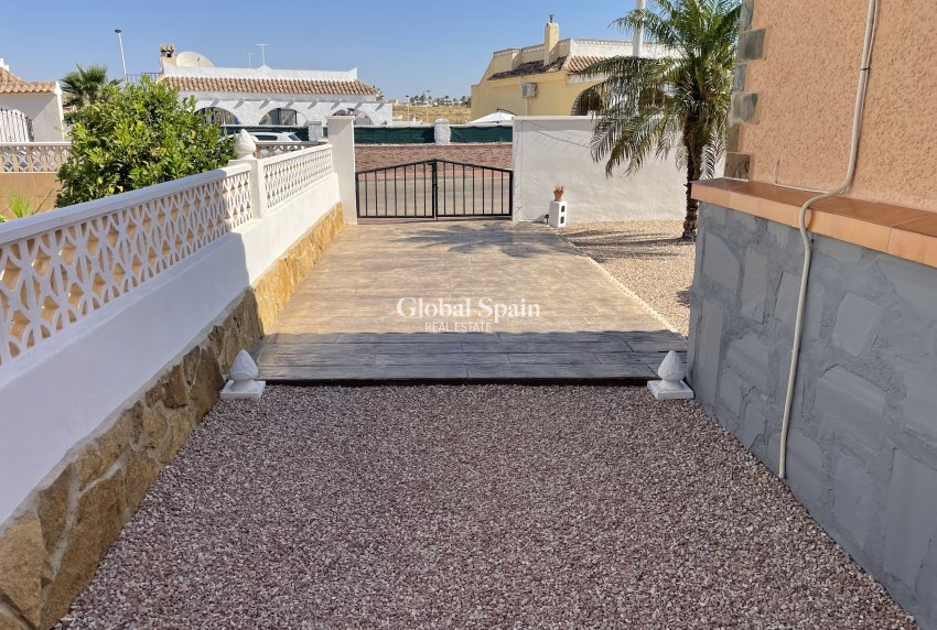 Revente - VILLA -
CAMPOSOL - Inland