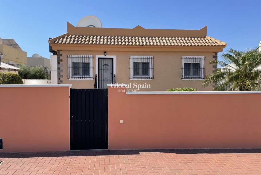 Revente - VILLA -
CAMPOSOL - Inland