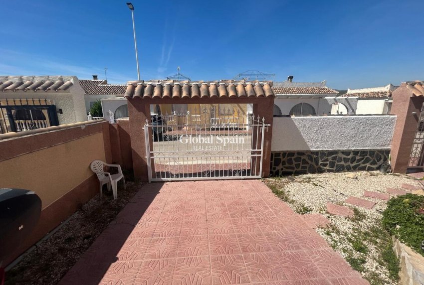 Revente - VILLA -
CAMPOSOL - Sector D
