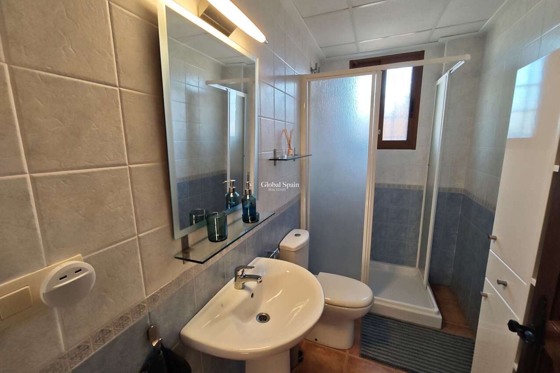 Revente - VILLA -
CAÑADA DEL TRIGO - Inland