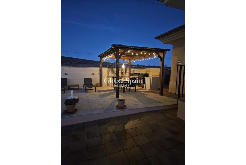 Revente - VILLA -
CAÑADA DEL TRIGO - Inland